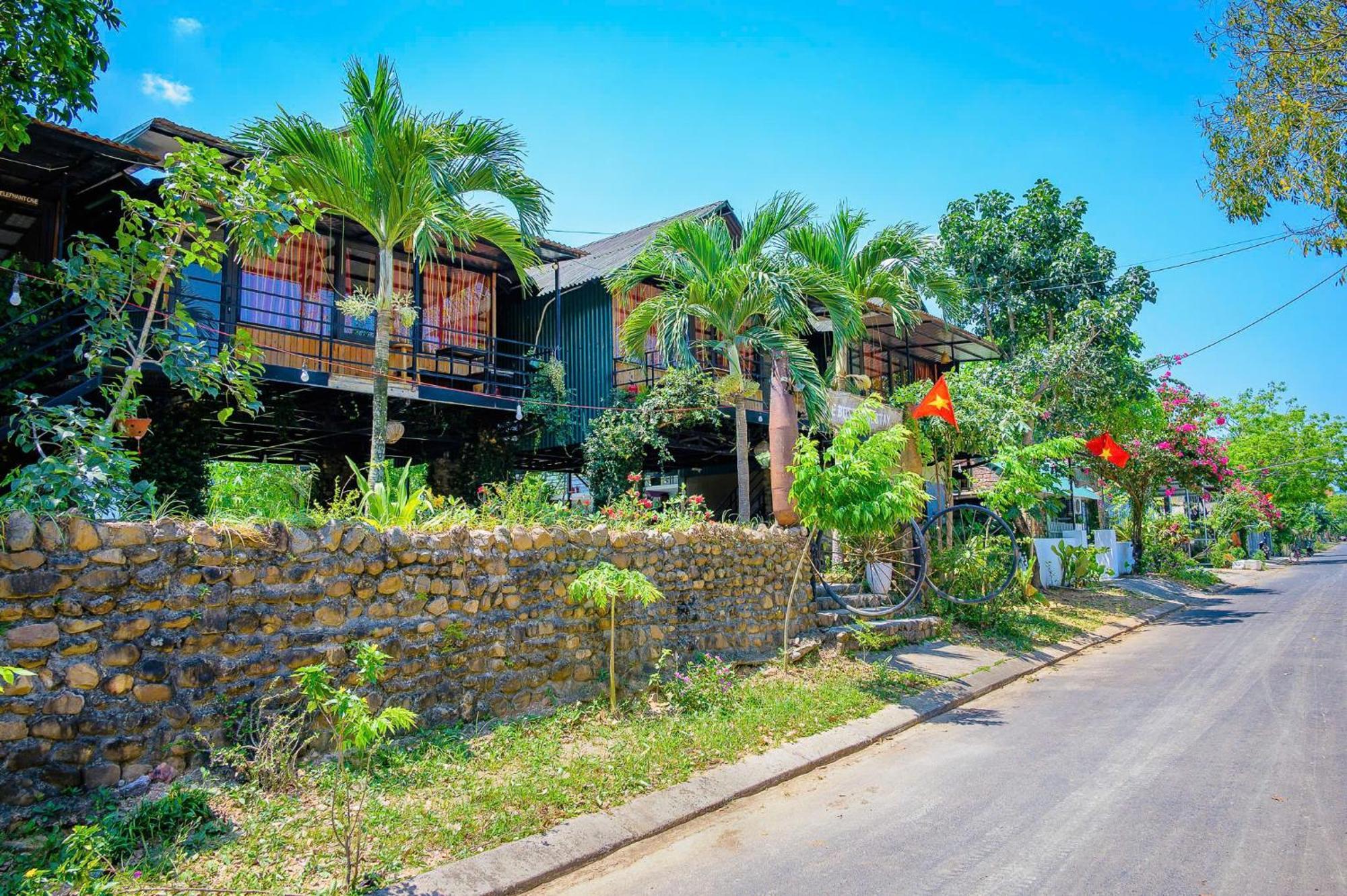Jungle Boss Homestay Phong Nha Exterior foto